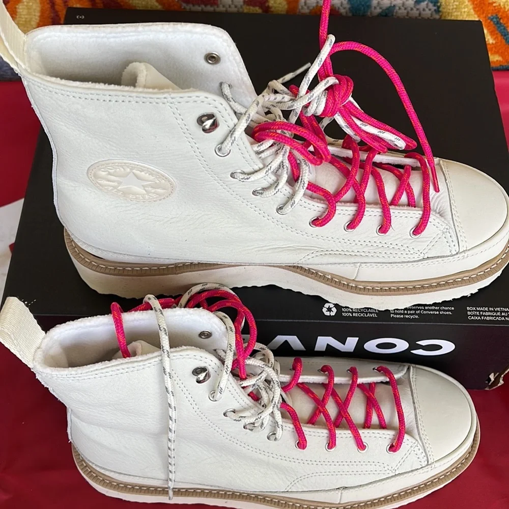 Converse 173212C
CHUCK TAYLOR CRAFTED BOOT HI
EGRET/NATURAL IVORY/PRIME PNK
WMNS - Picture 3 of 16